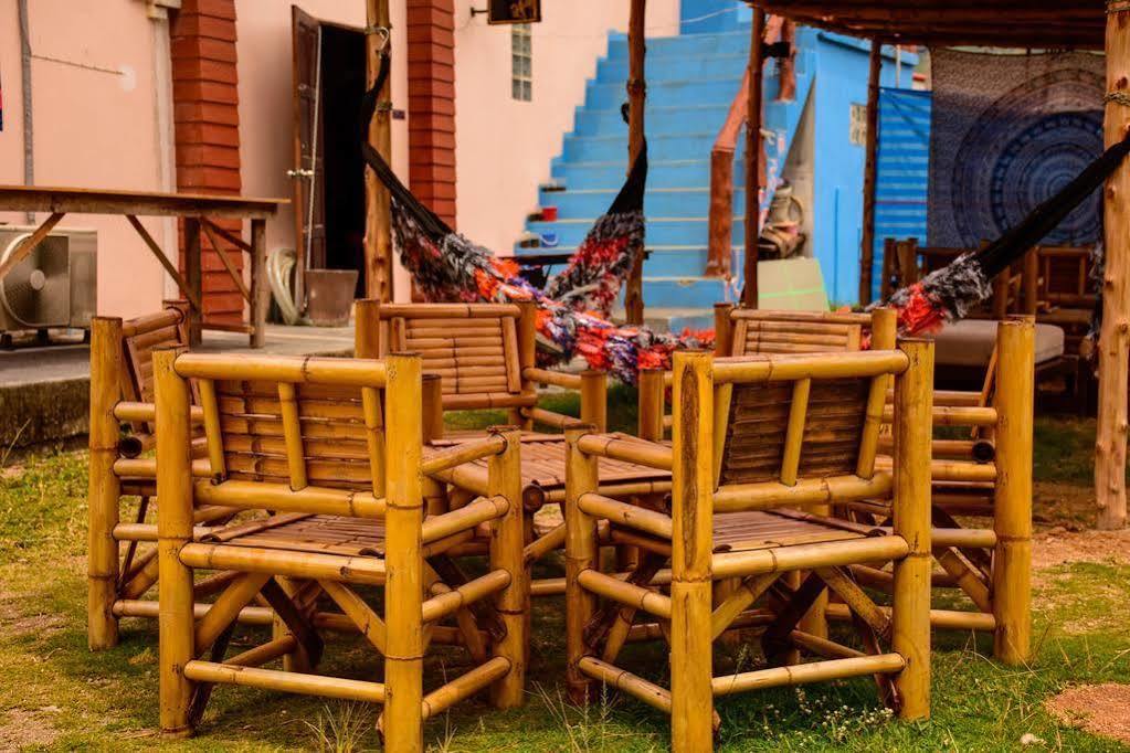 Love Station Hostel بان تاي المظهر الخارجي الصورة